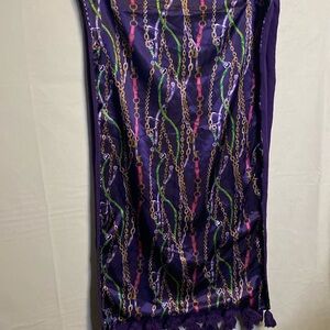 Carson kressley purple shawl